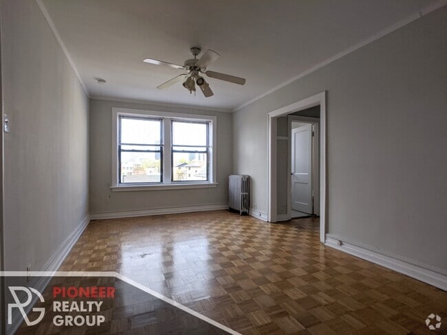 Building Photo - 711 W Belmont Ave Unit #711-502 Rental