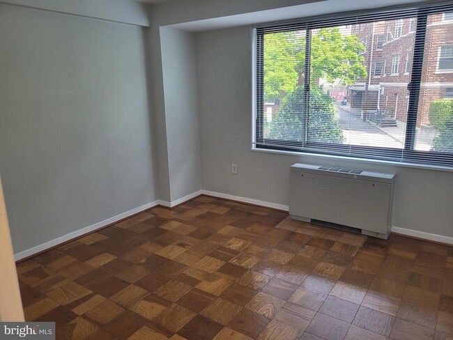 Photo - 5410 Connecticut Ave NW Unidad 215