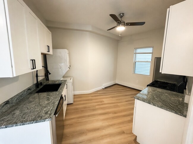 Photo - 53 White St Unit 1