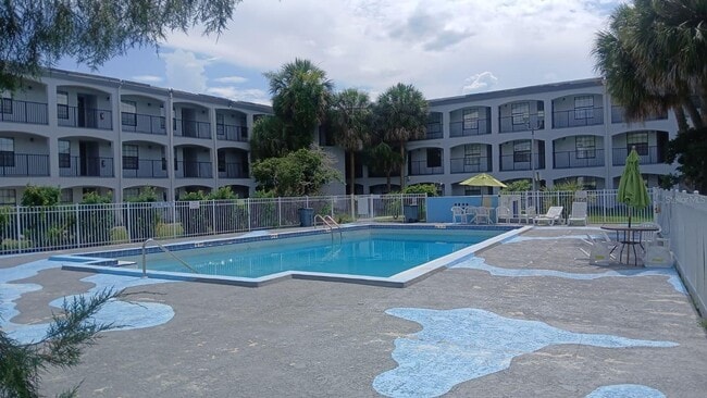 Photo - PALM SQUARE/BELLE Unit - 801