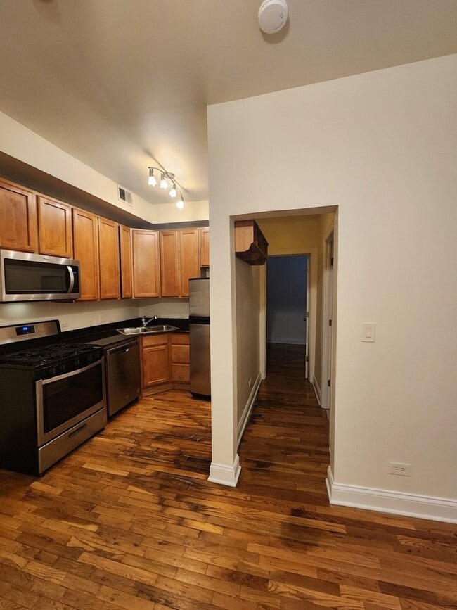 Photo - 6812 N Wayne Ave Unidad 1C