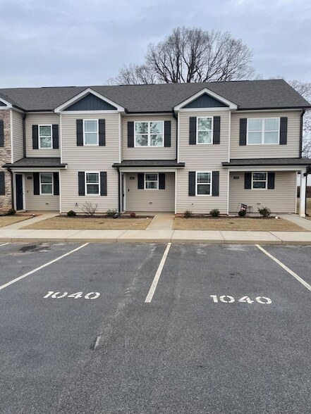 Photo - 1040 Peony Ln Townhome