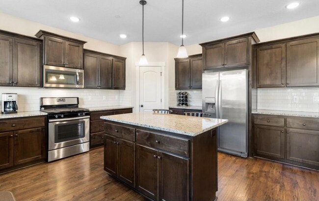 Photo - 3540 NE Spruce Dr