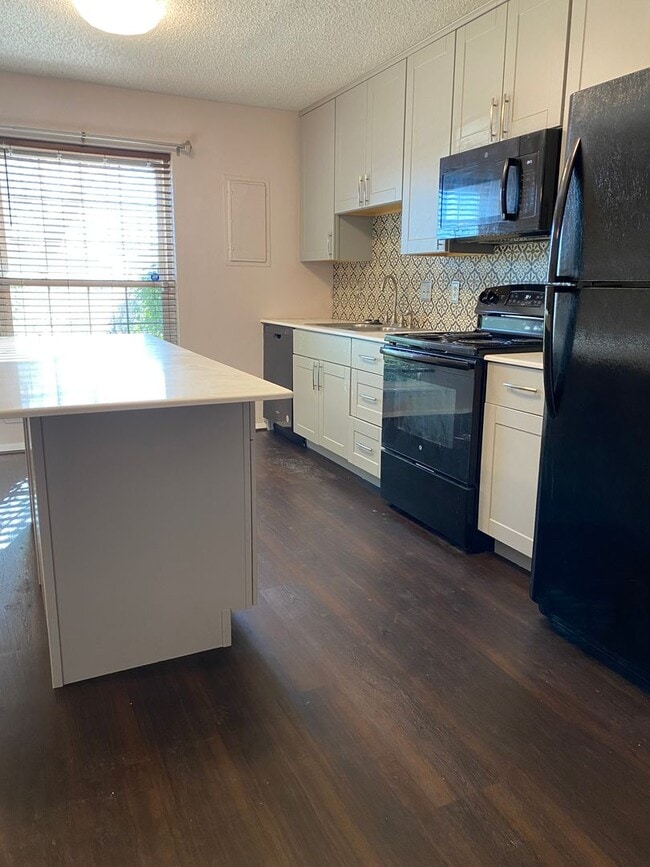 Photo - SPACIOUS 3 bedroom 2 bath Townhome COMING SOON!