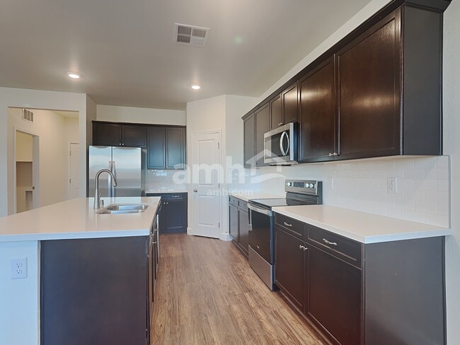 Photo - 6138 Theodore St