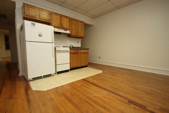 Photo - 2509 St Paul St Unidad #7