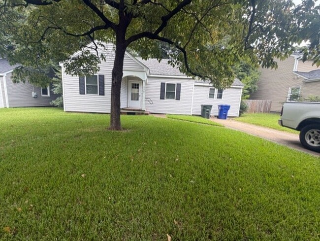 Photo - 170 Rodman Rd