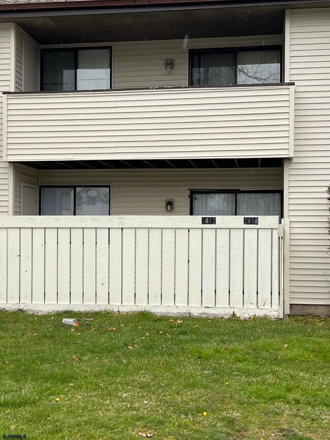 Photo - 2462 Arbor Ct Unidad 2462