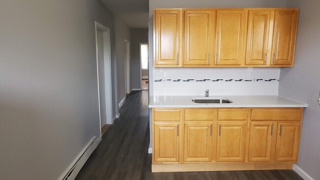 Building Photo - 133 Winter Ave Unit 2 Rental