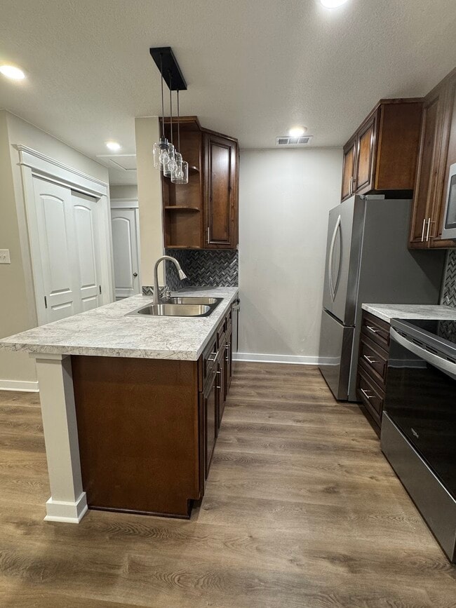 Photo - 116 Montrose Dr