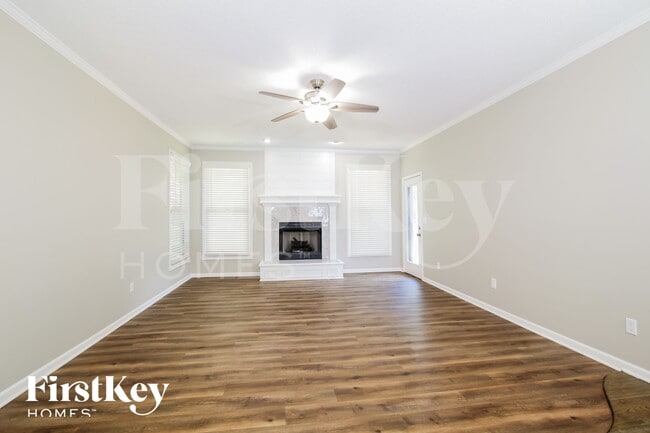 Photo - 15211 Maple St