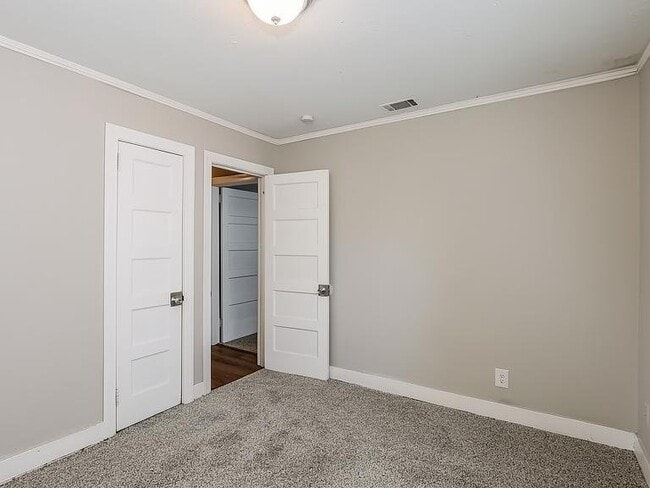 Photo - 1806 Hampton Ave