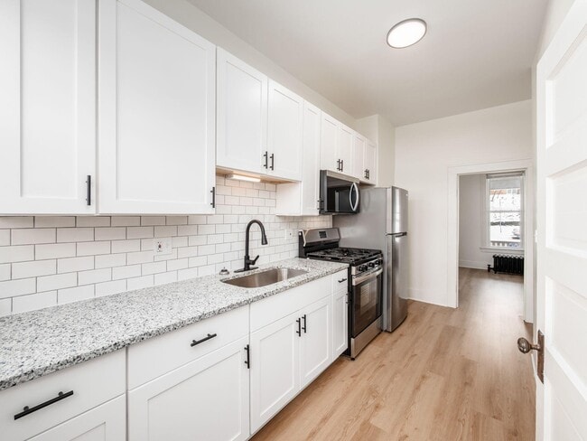 Photo - 49 S Liberty St Unit Apt E