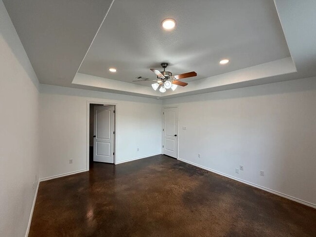 Photo - 430 Summit Ridge Dr N
