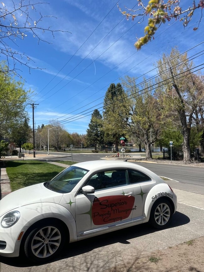 Photo - 245 NW Tumalo Ave Unit B