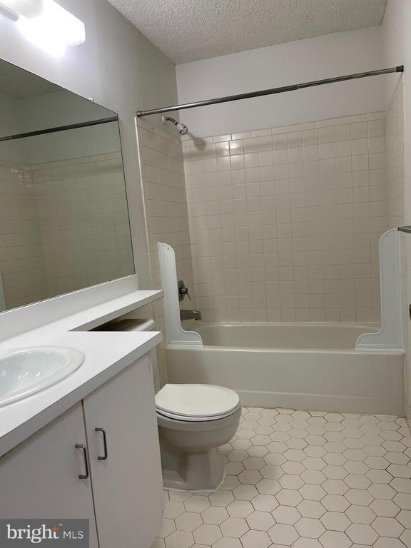 Photo - 17 Joyner Ct