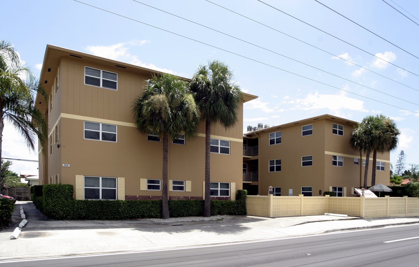 Photo - Highland Towers