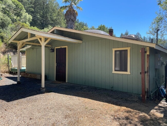 Building Photo - 587 sq. ft. Private Hilltop Guest Cottage with Vineyard Views – Forestville