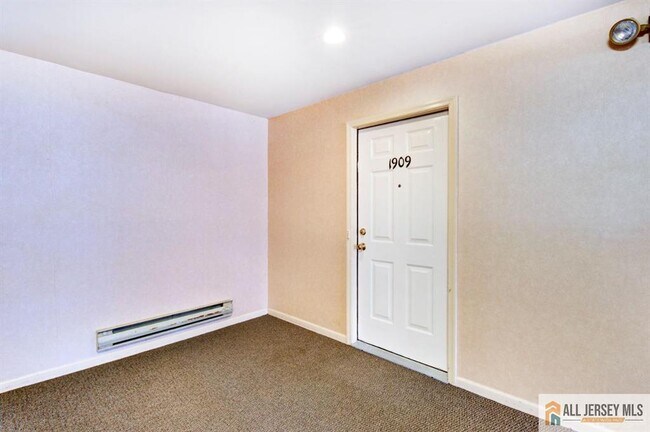 Photo - 1909 Tanglewood Ct