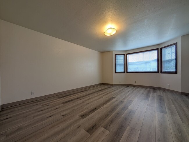 Photo - Great first floor 2bed/1 bath apartment in Springfield