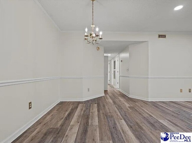 Photo - 701 Coventry Ln