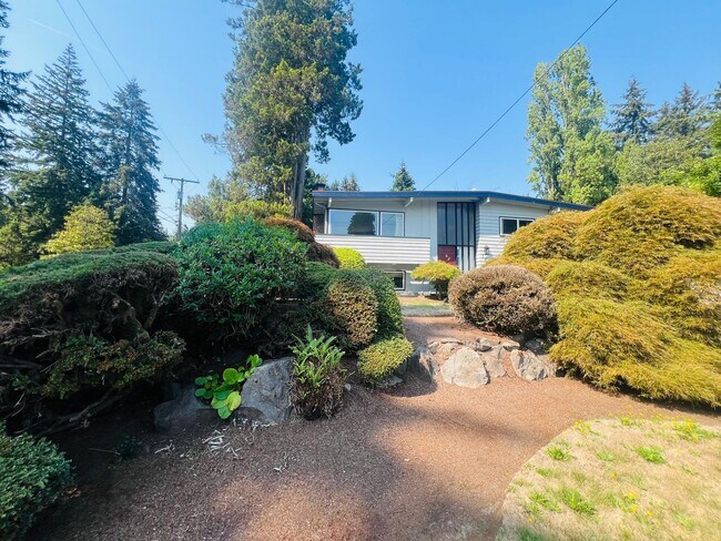 Photo - Bellevue Home