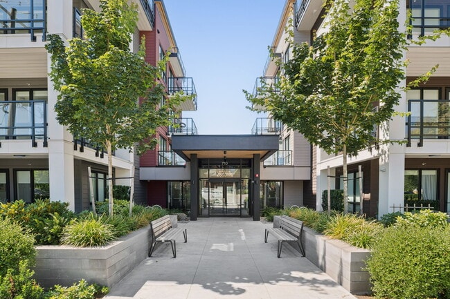 Building Photo - Mera