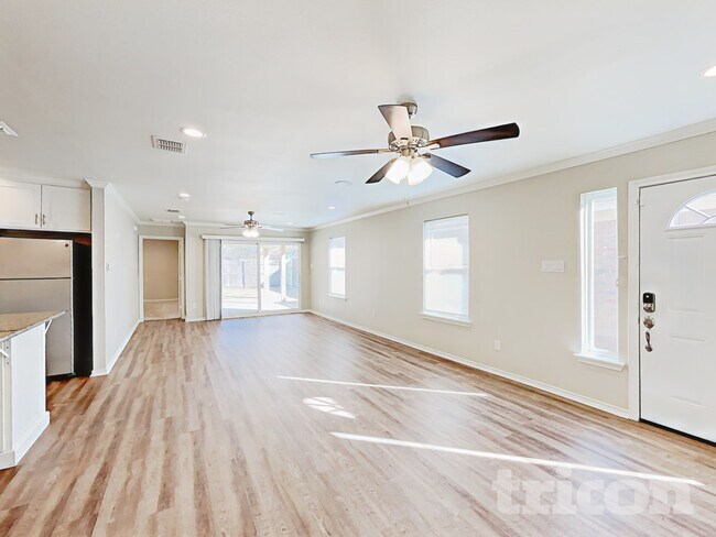 Photo - 10628 Lone Pine Ln