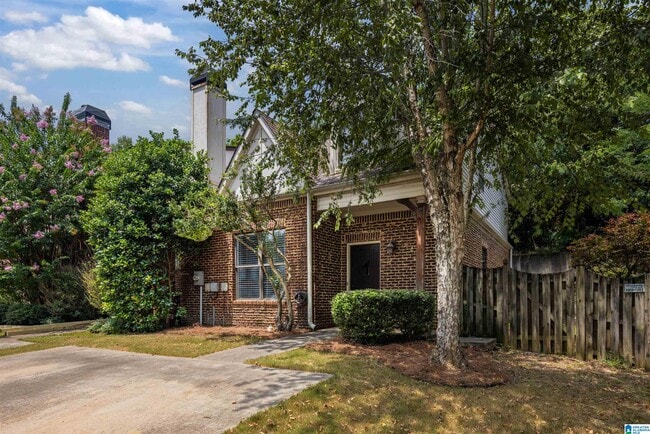 Photo - 2250 Ridgemont Dr