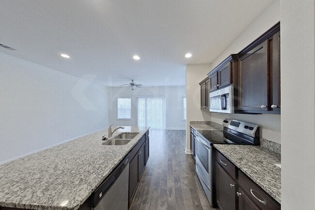 Photo - 415 Ferguson Ln