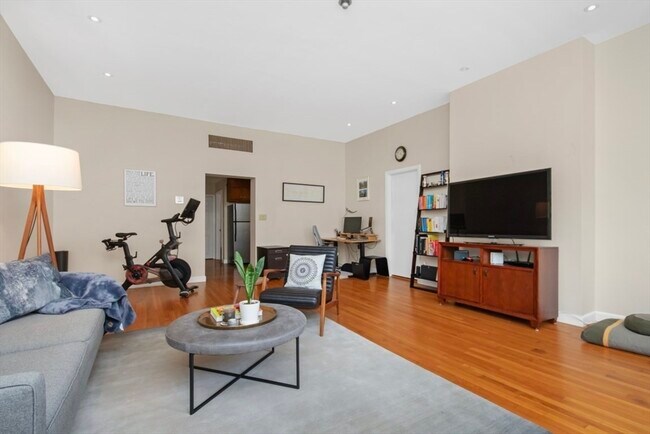 Photo - 160 Commonwealth Ave Condo Unit 213