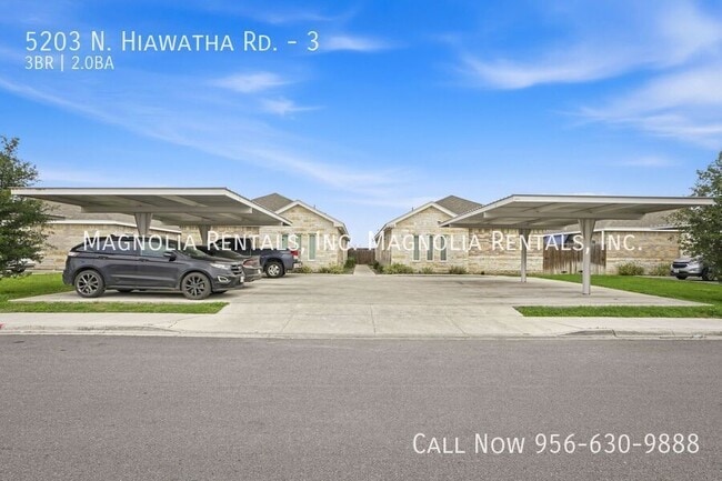 Building Photo - 5203 N Hiawatha Dr