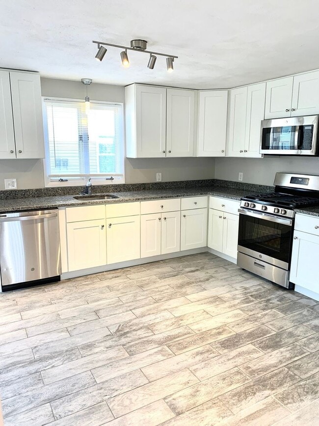 Building Photo - 40-42 August St. Unit 1