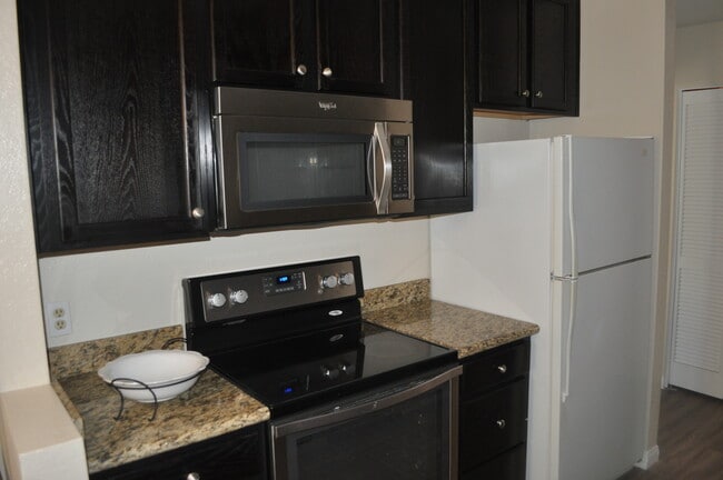 Photo - 4095 Rosenda Ct Unidad 249