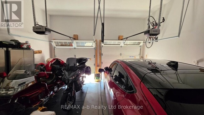 Photo - 297 Whiting St
