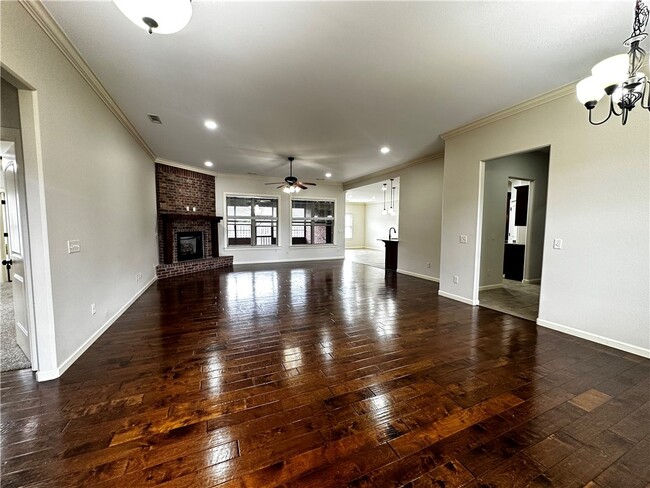 Photo - 584 N Mulligan Dr