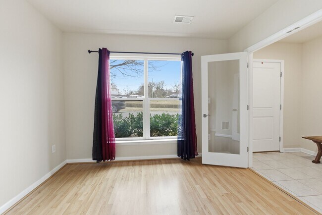 Photo - Amazing 4 BR/3.5 BA Townhome in Riverdale!