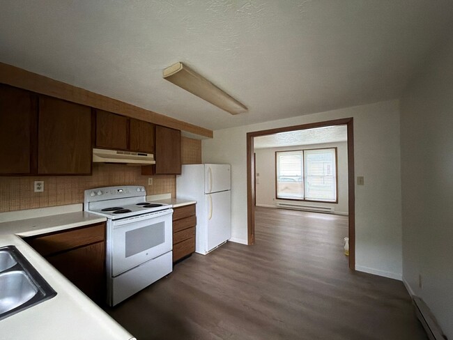 Photo - 204 S Spring St Unit APT. A
