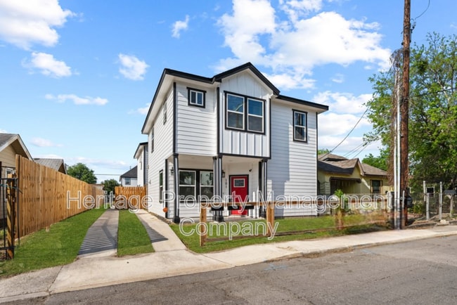 Photo - 323 Gabriel Unit 101