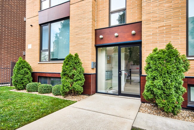 Photo - 3514 N Sacramento Ave