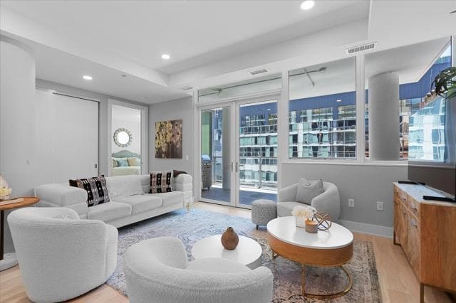 Photo - 3 bedroom in Chicago IL 60654 Unit 1002