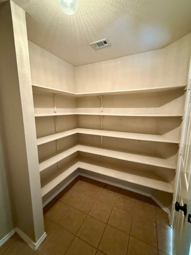 Photo - 5704 Drystone Ln