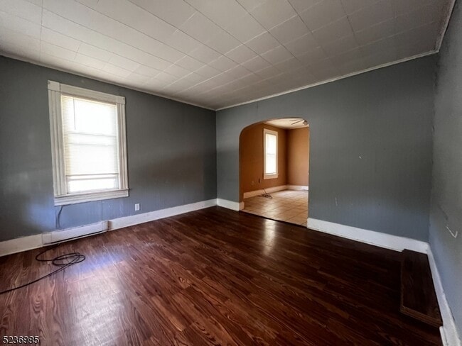 Photo - 68 Clove Ave