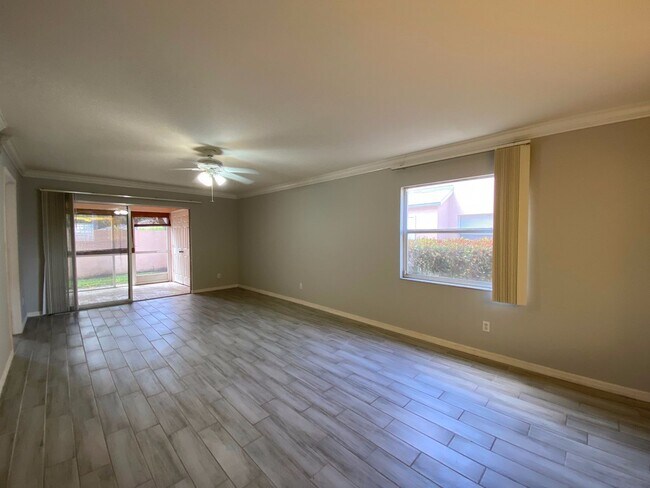 Photo - ANNUAL RENTAL - 2 BED/2BATH CONDO - THE MANOR AT MORTON GROVE Unidad 14