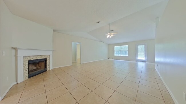 Photo - 143 Steeplechase Dr