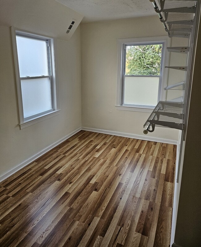 Photo - 4214 Vine St