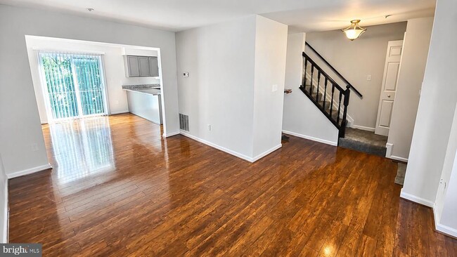Photo - 1660 Willowwood Ct