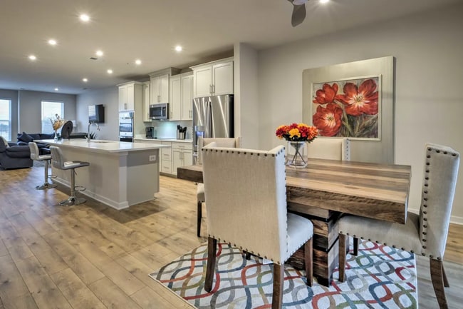 Photo - Luxury 3BR/2.5BA Condo w/ Balcony and Rooftop Terrace & Garage – Walk to One Loudoun