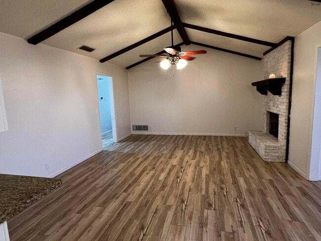 Photo - 727 Gayle St