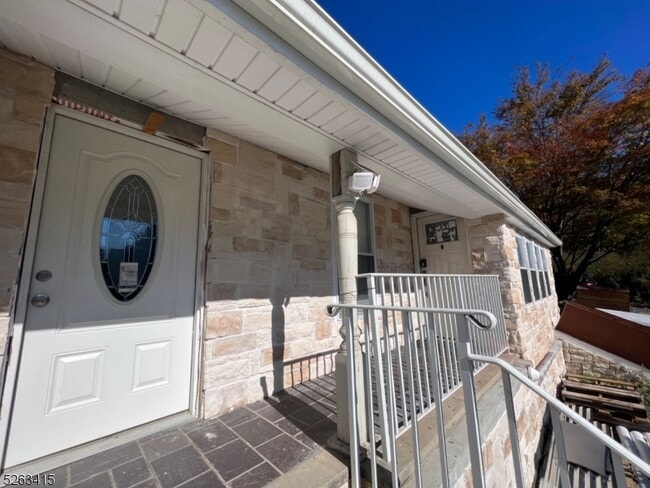 Photo - 94 Garside Ave